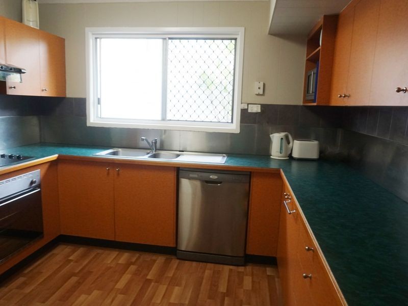 41 Barbaralla Drive, Springwood QLD 4127