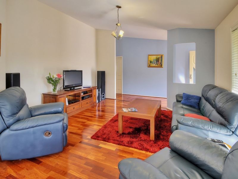 19 Paraburdoo Crescent, Shailer Park QLD 4128