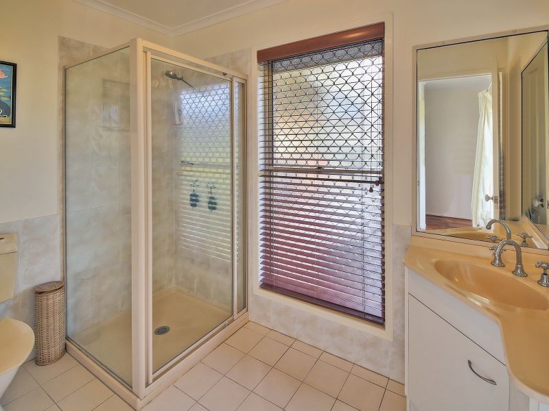 19 Paraburdoo Crescent, Shailer Park QLD 4128