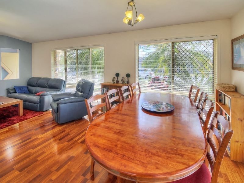 19 Paraburdoo Crescent, Shailer Park QLD 4128