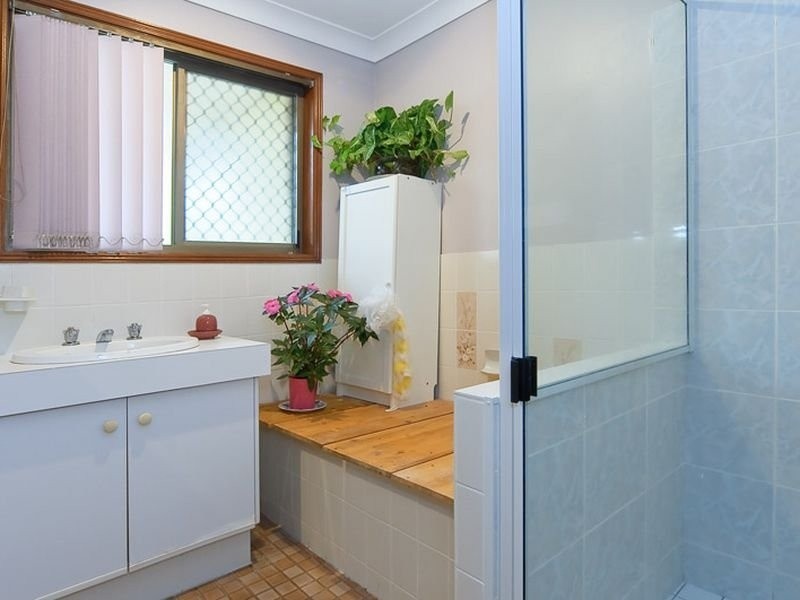 48 Lobelia Avenue, Daisy Hill QLD 4127