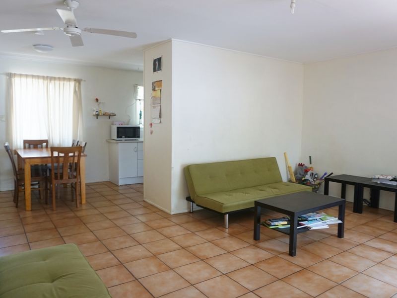 7 Mansfield Street, Kingston QLD 4114