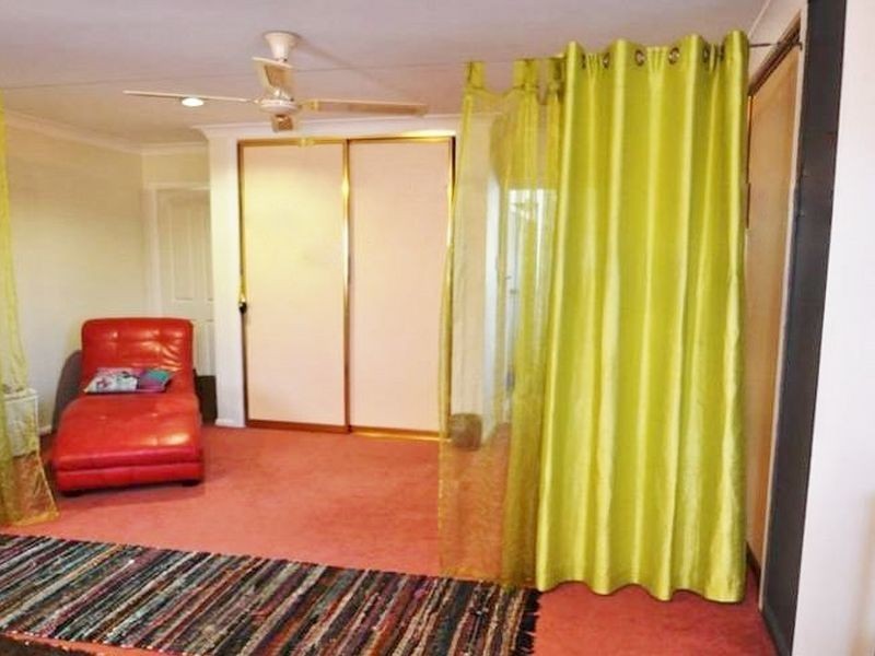 4 Mikaga Court, Woodridge QLD 4114