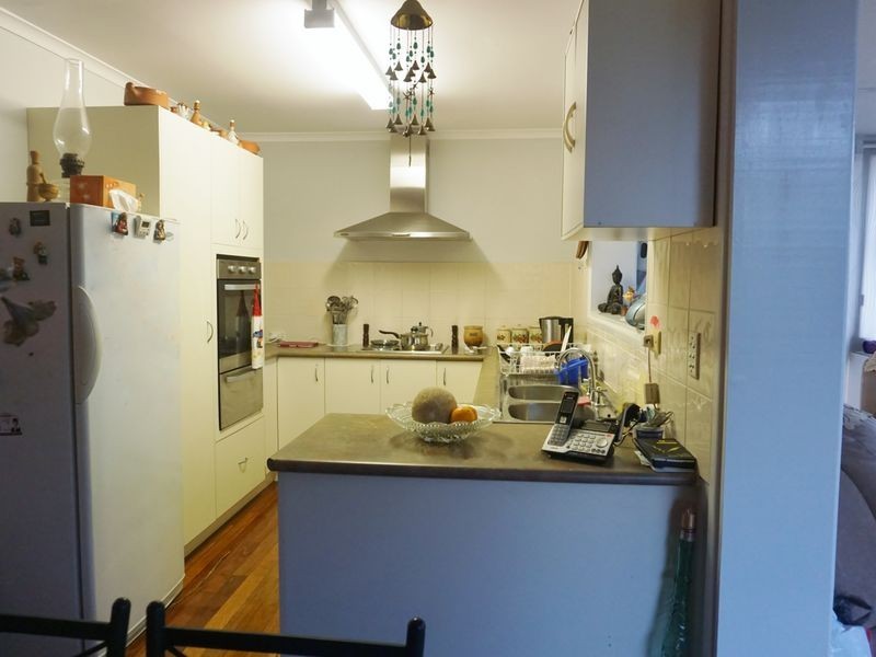 16 Kraatz Ave, Loganlea QLD 4131