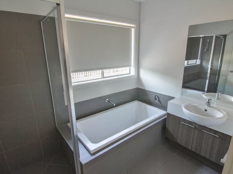 64 Cooper Crescent, Rochedale QLD 4123