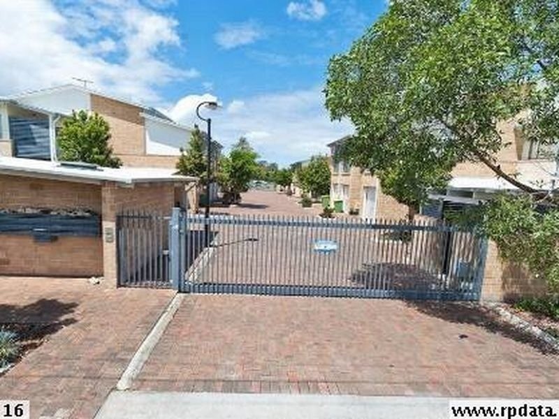 10/1-5 Anthony Street, Kingston QLD 4114