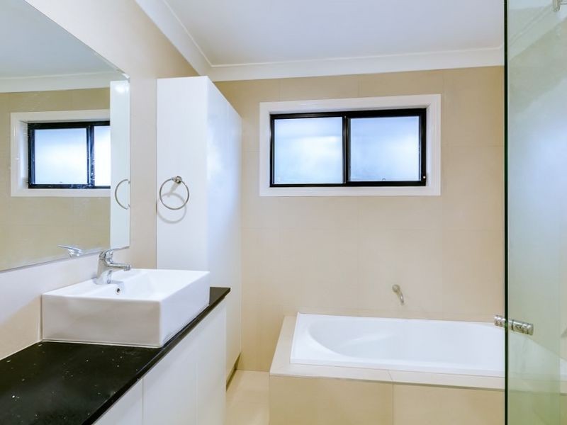 10 Norton Road, Shailer Park QLD 4128