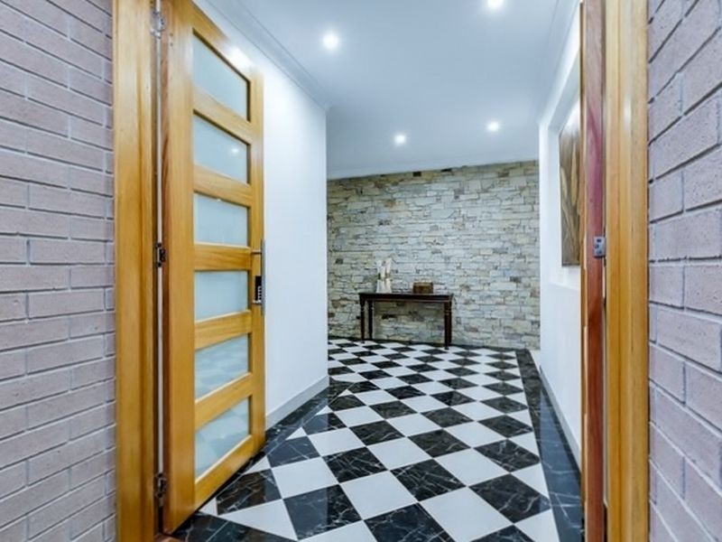 10 Norton Road, Shailer Park QLD 4128