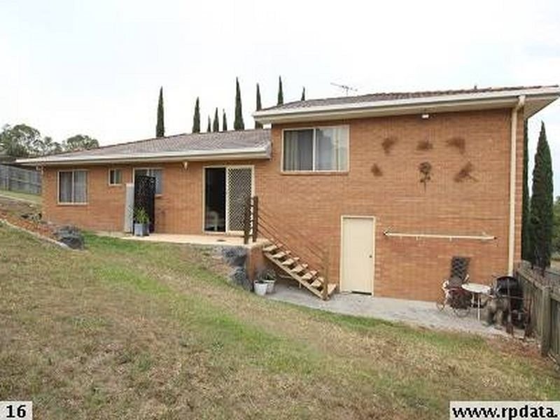15 Kummara Rd, Edens Landing QLD 4207