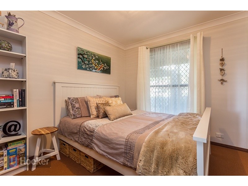 10 Columbine Street, Daisy Hill QLD 4127