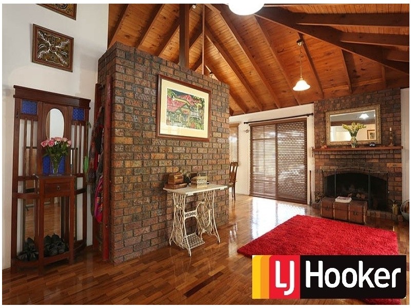 103 Blackberry Street, Mansfield QLD 4122