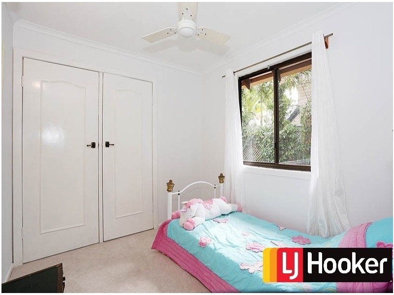 103 Blackberry Street, Mansfield QLD 4122