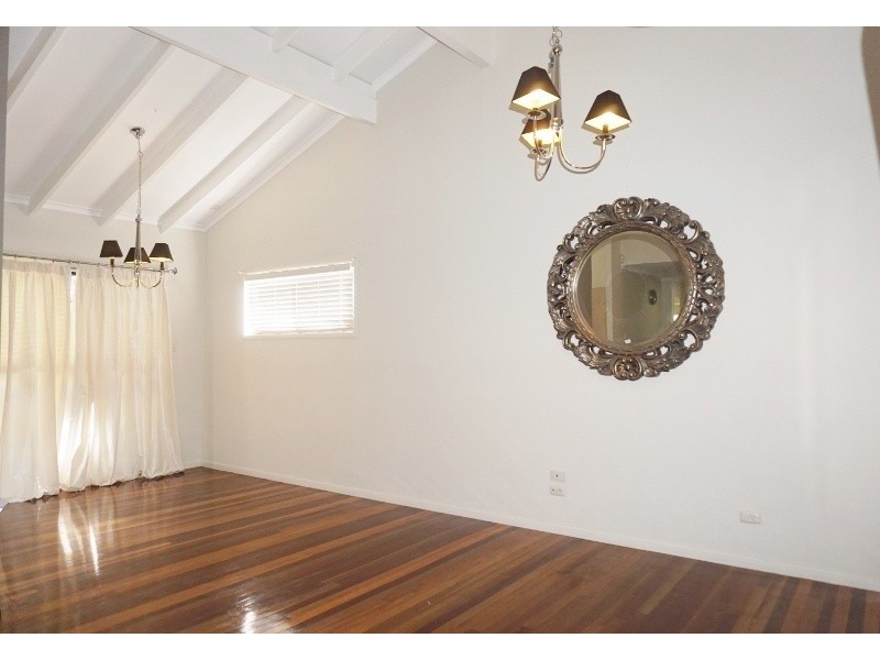 25 Barbaralla Drive, Springwood QLD 4127