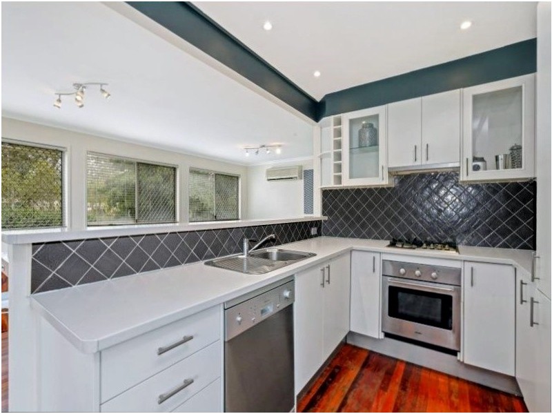 126 Jacaranda Avenue, Logan Central QLD 4114