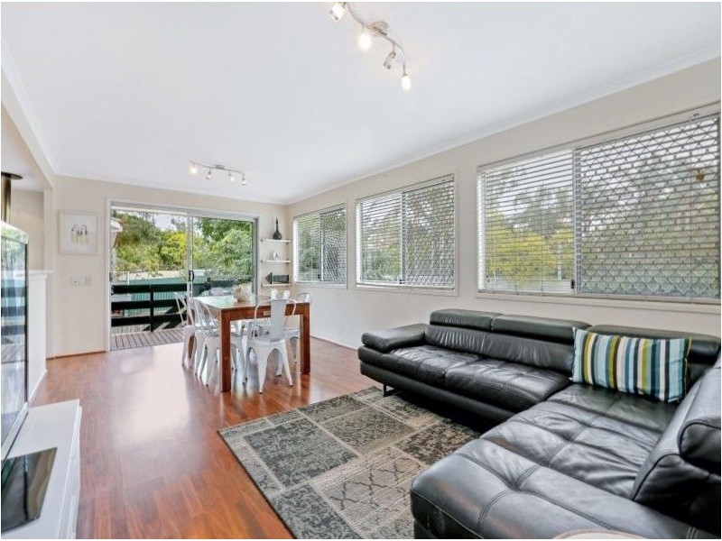 126 Jacaranda Avenue, Logan Central QLD 4114