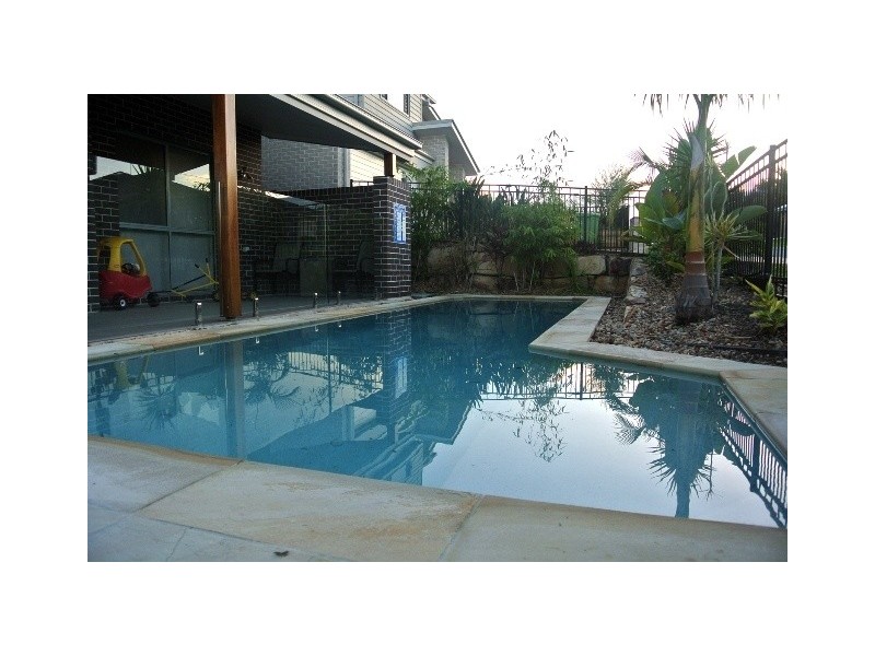 22 Long Island Drive, Windaroo QLD 4207
