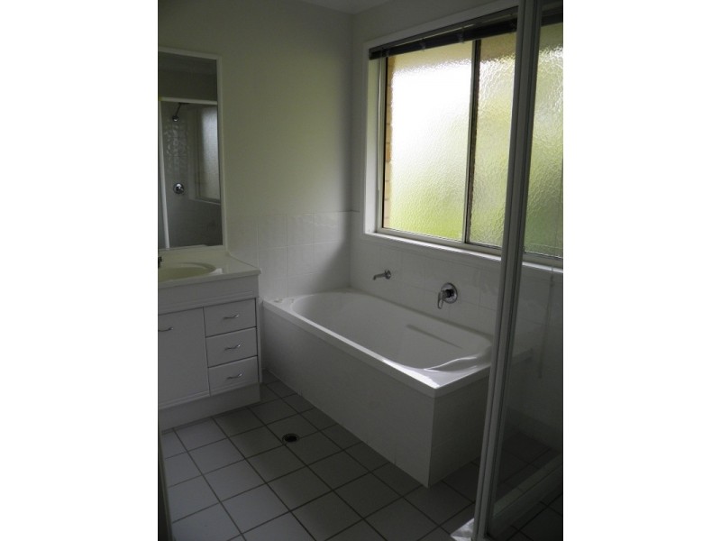 8 Belleview Place, Underwood QLD 4119