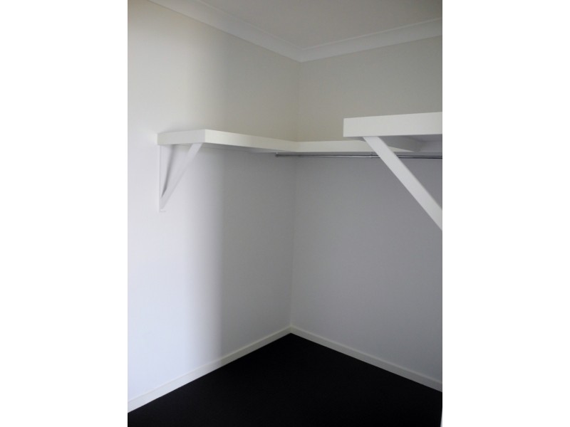 11 Undarra Street, Pimpama QLD 4209