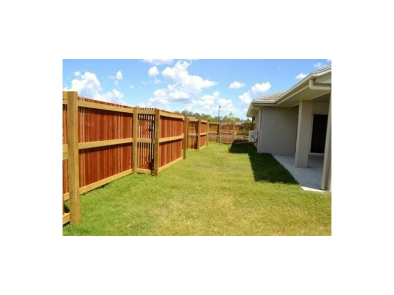 11 Undarra Street, Pimpama QLD 4209