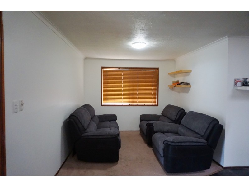 42 Thoms Crescent, Mount Warren Park QLD 4207