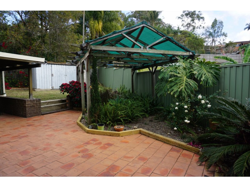 42 Thoms Crescent, Mount Warren Park QLD 4207