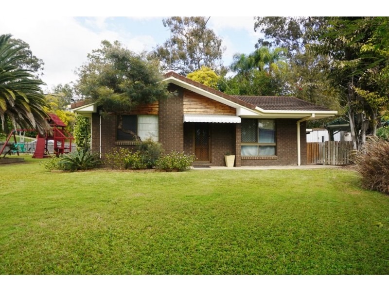 42 Thoms Crescent, Mount Warren Park QLD 4207