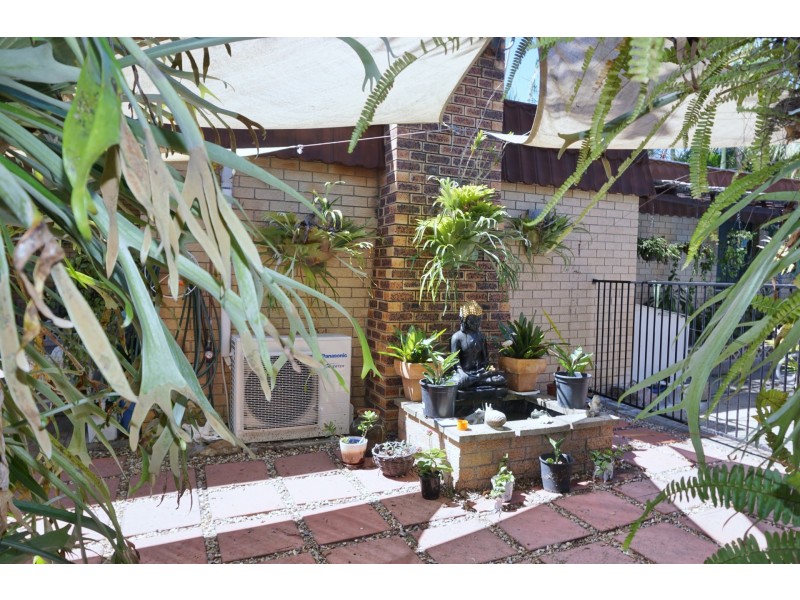 18 Woodash Street, Kingston QLD 4114