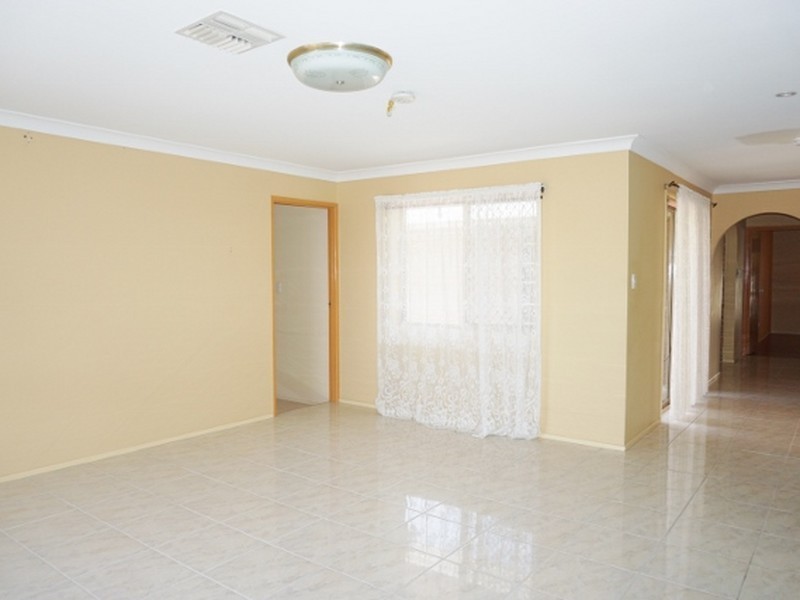 69 Dennis Road, Springwood QLD 4127