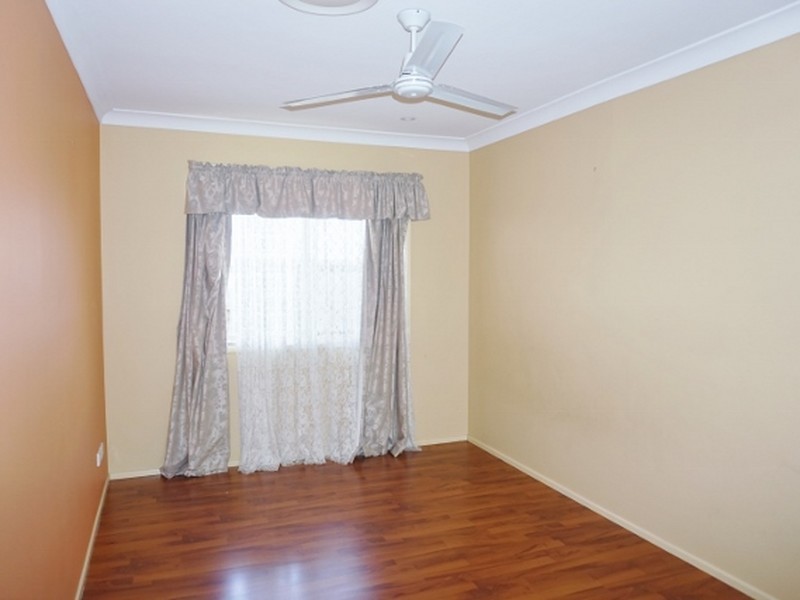 69 Dennis Road, Springwood QLD 4127