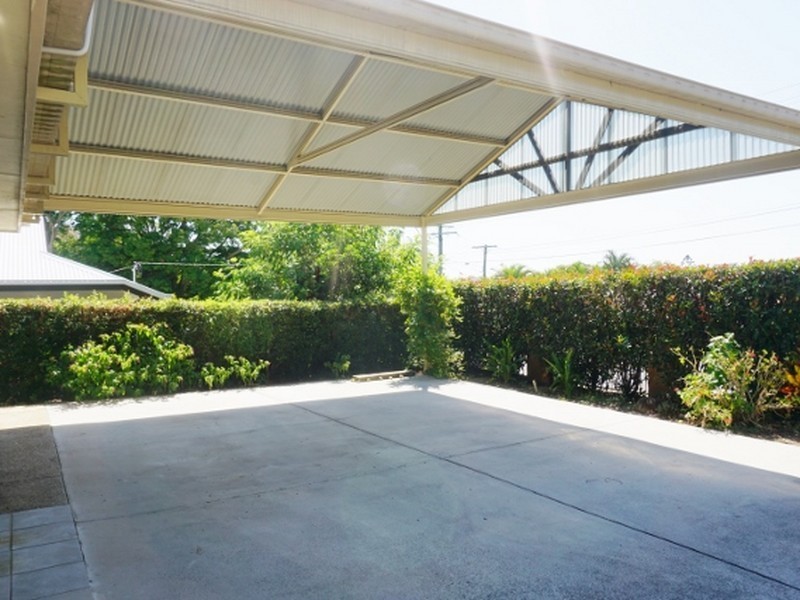 69 Dennis Road, Springwood QLD 4127