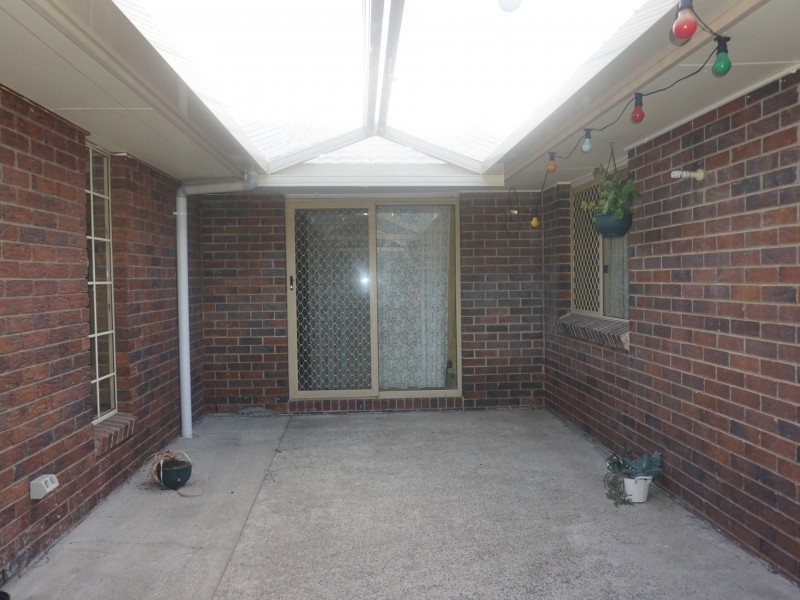 69 Dennis Road, Springwood QLD 4127