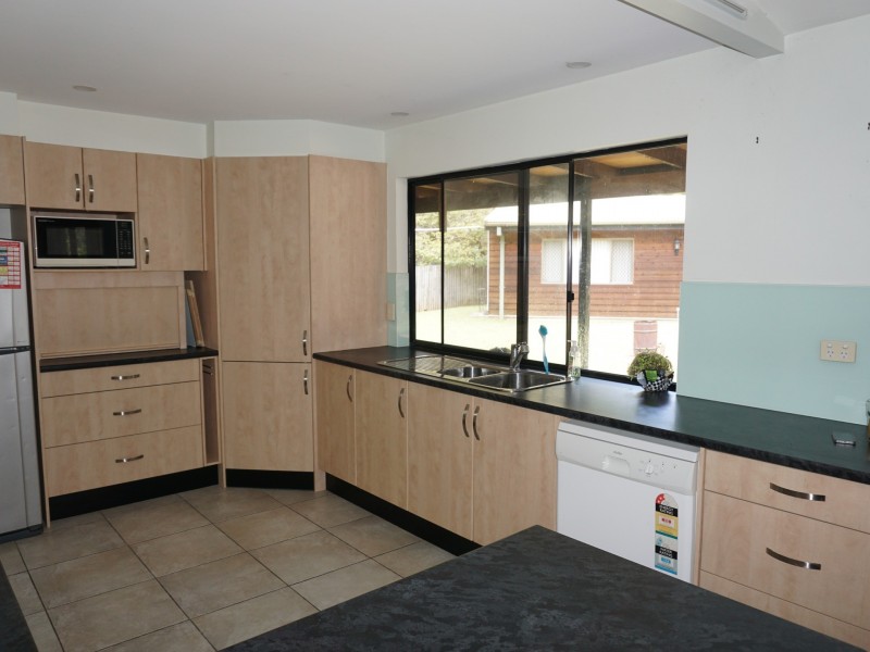 10 Trevallyan Drive, Daisy Hill QLD 4127