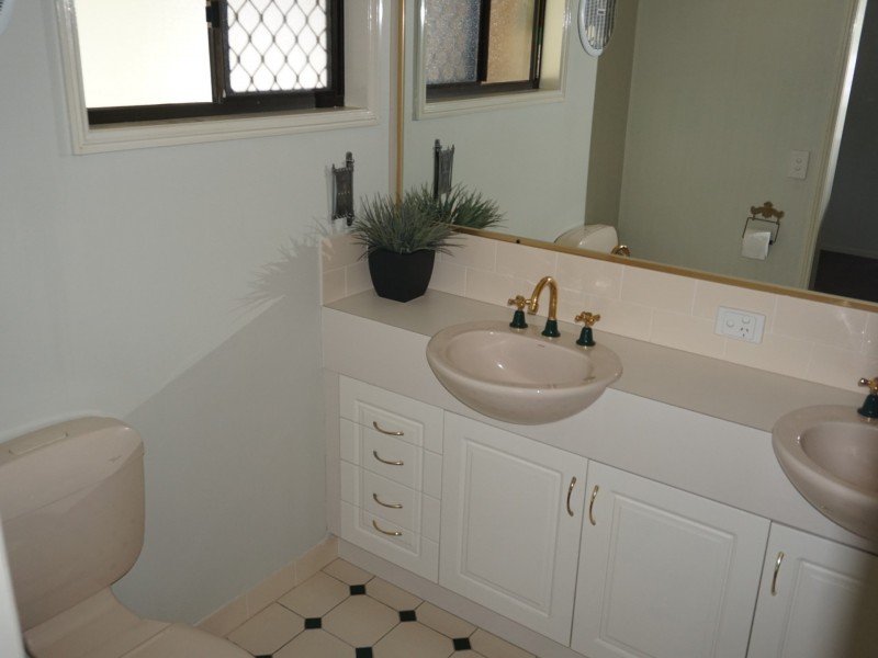 10 Trevallyan Drive, Daisy Hill QLD 4127