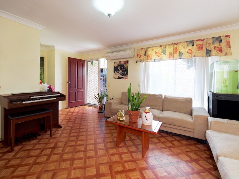 34 Thistle Street, Regents Park QLD 4118