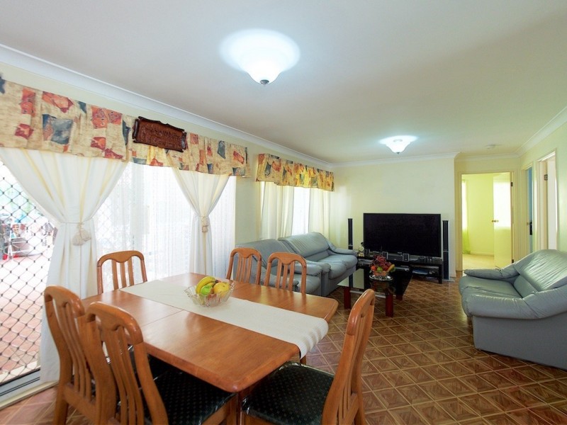 34 Thistle Street, Regents Park QLD 4118