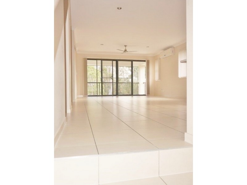1 Yarraman Chase, Waterford QLD 4133