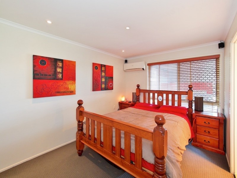 32 Velorum Drive, Kingston QLD 4114