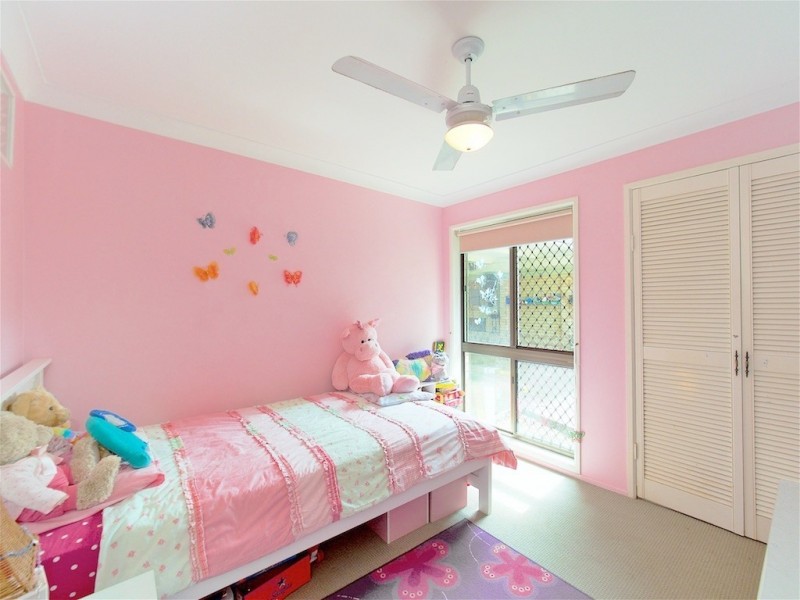 12 Willoughby Court, Springwood QLD 4127