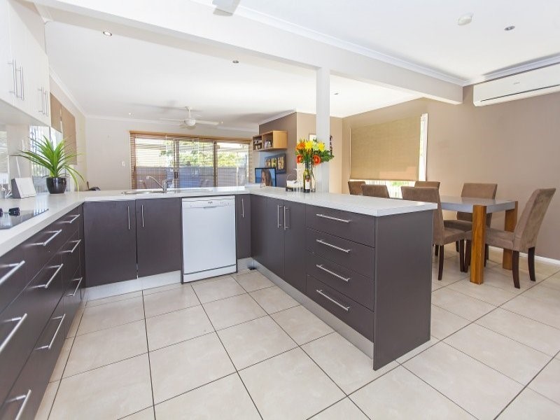 29 Wootton Crescent, Springwood QLD 4127
