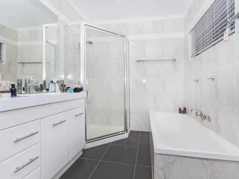 29 Wootton Crescent, Springwood QLD 4127