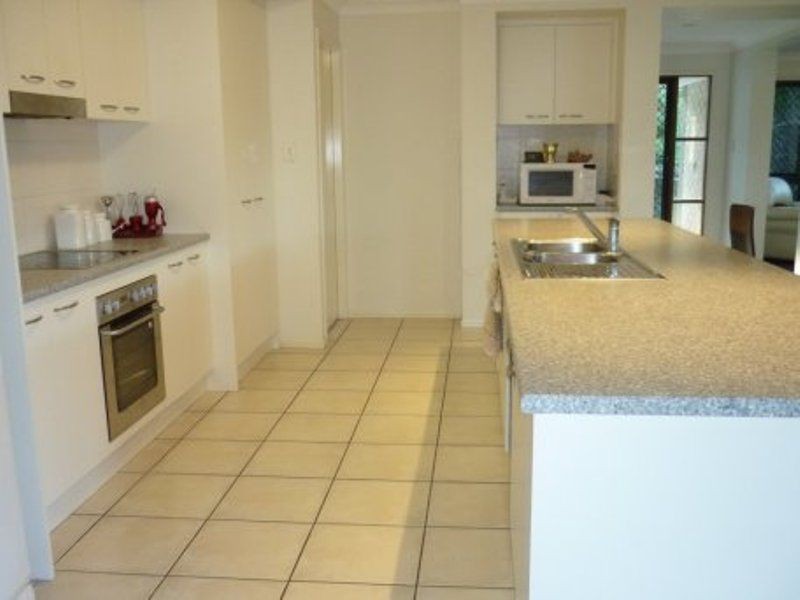 13 Innes Close, Parkinson QLD 4115