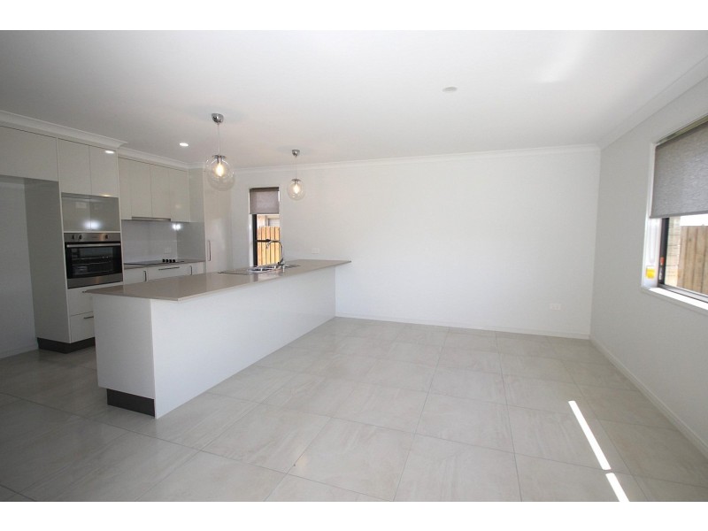 2A Belleni Court, Point Vernon QLD 4655