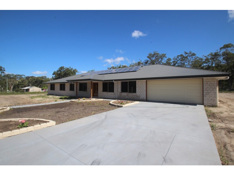 39 Shore Road East, Booral QLD 4655