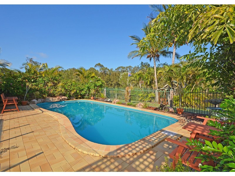 5-7 Arkarra Court, Dundowran Beach QLD 4655