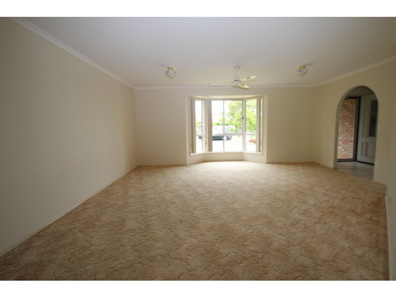 3 Marloo Court, Urangan QLD 4655