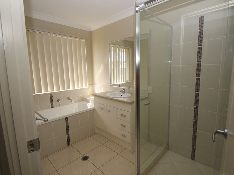 4 Parkhill Avenue, Wondunna QLD 4655