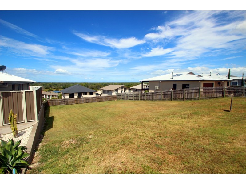 25 Sandy View Drive, Nikenbah QLD 4655