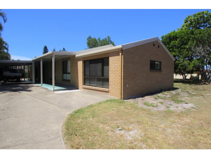 170 Truro Street, Urangan QLD 4655