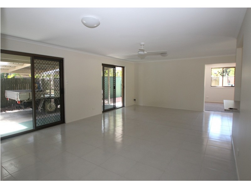 170 Truro Street, Urangan QLD 4655