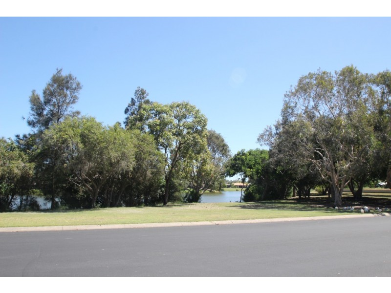 170 Truro Street, Urangan QLD 4655